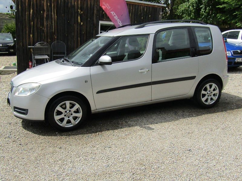 Škoda Roomster (2007) 1.6 16V 77kW - fotka 2 z 36