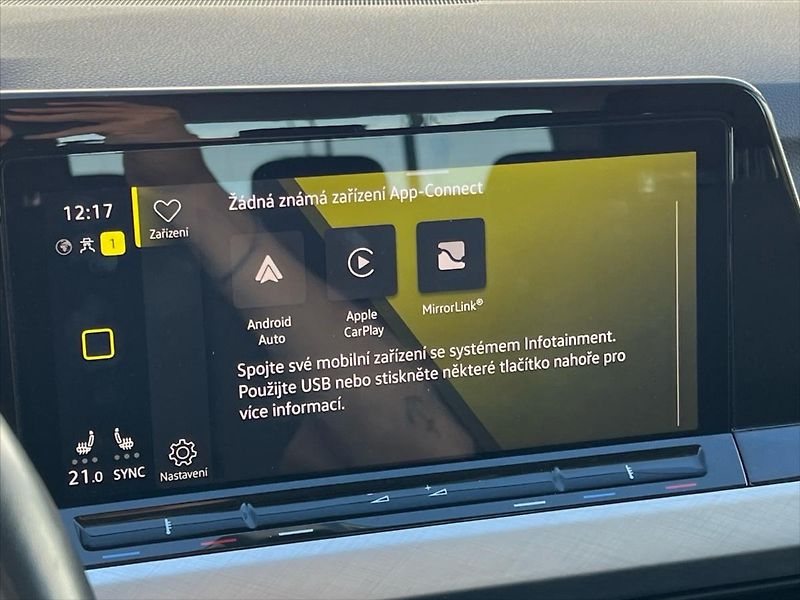 Volkswagen Golf Variant 1,5 TSi 110kW LIFE  8 - fotka 22 z 24