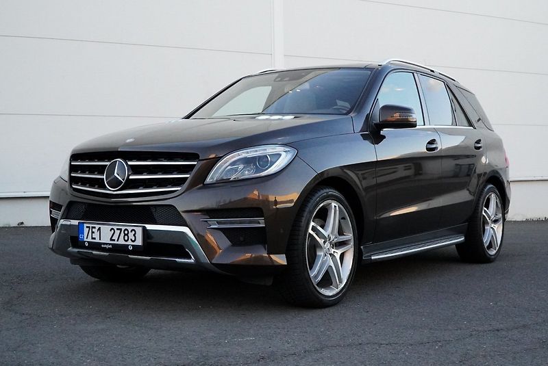 Mercedes-Benz Třídy M 350 CDi 4MATIC AMG - fotka 4 z 45