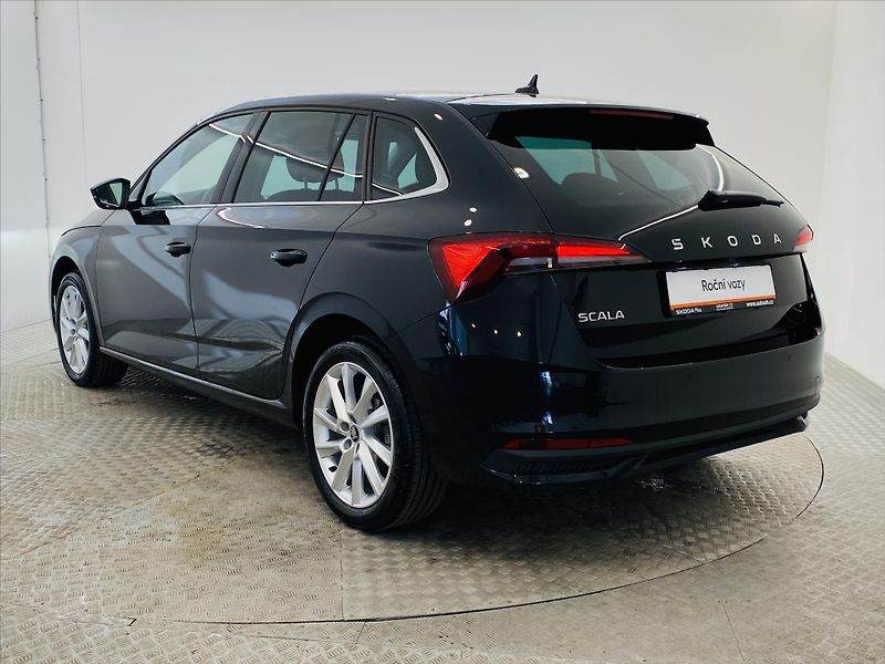 Škoda Scala 1,0 TSI 85kW Top Selection - fotka 25 z 28