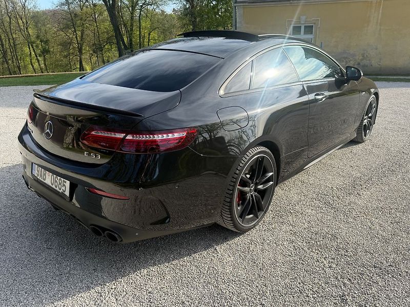 Mercedes-Benz Třídy E (2022) - fotka 70 z 91