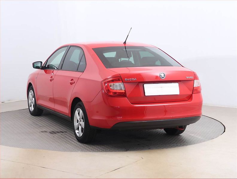 Škoda Rapid (2013) Ambition 1.2 TSI, Serv.kniha - fotka 4 z 14