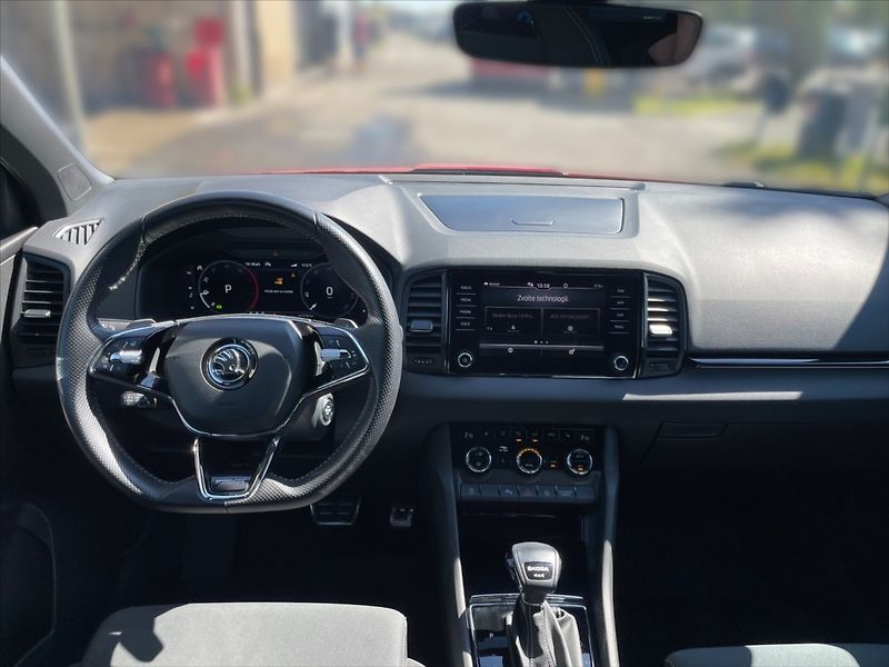 Škoda Karoq 2,0 TDI Sportline 4x4 DSG - fotka 9 z 11