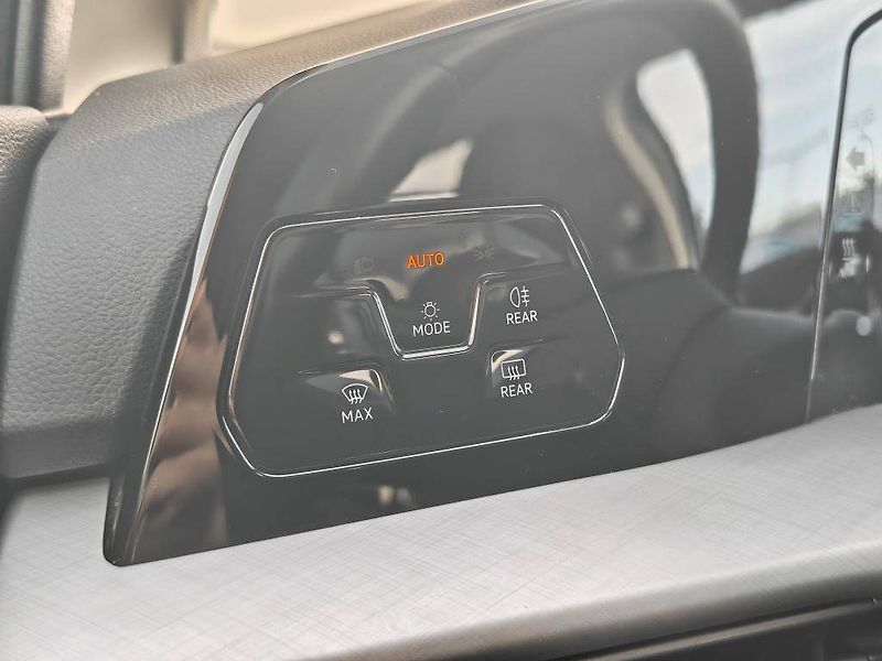 Volkswagen Golf People 7DSG mHEV 1,5eTSI - fotka 19 z 23