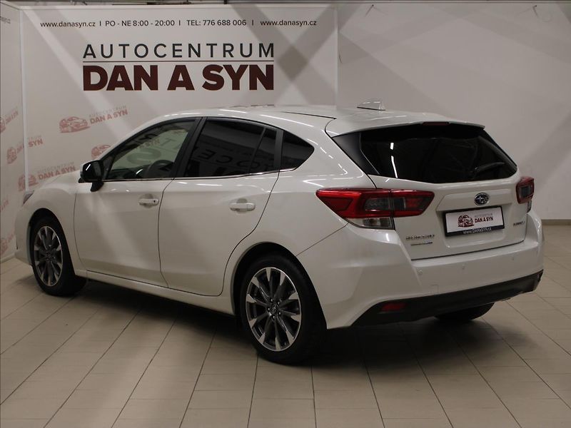 Subaru Impreza 1,6 AWD Automat Exclusive - fotka 6 z 35