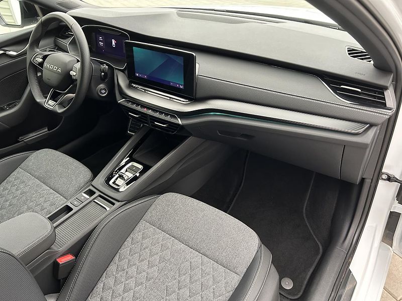 Škoda Octavia 1.5 TSI SportLine - fotka 27 z 31