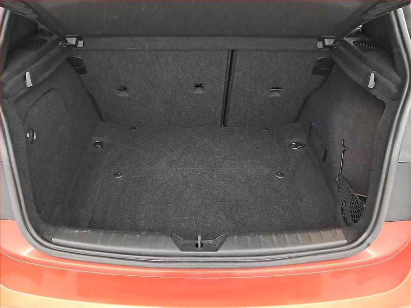 BMW Řada 1 (2013) 120d xDrive, 4X4, Tempomat - fotka 14 z 21