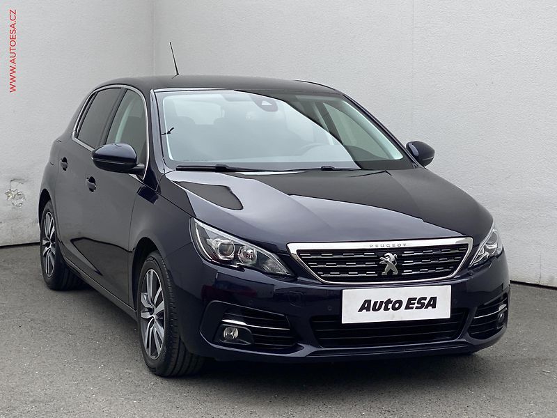 Peugeot 308 (2019) 1.2PT, Allure, AT, navi, TZ - fotka 1 z 18