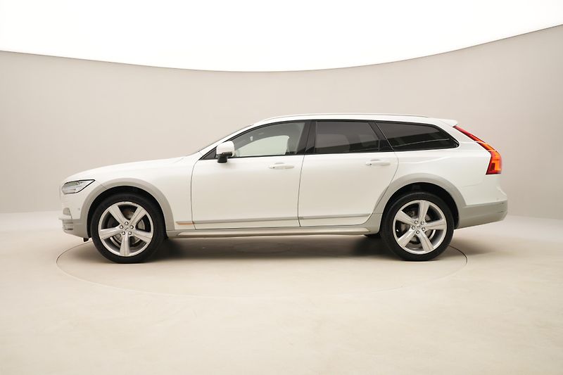 Volvo V90 CC T6 AWD OCEAN RACE AUT CZ - fotka 9 z 57