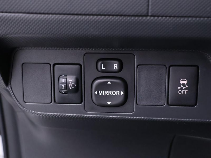 Toyota Auris 2,0 D-4D 93kW Xenon Tažné - fotka 14 z 29