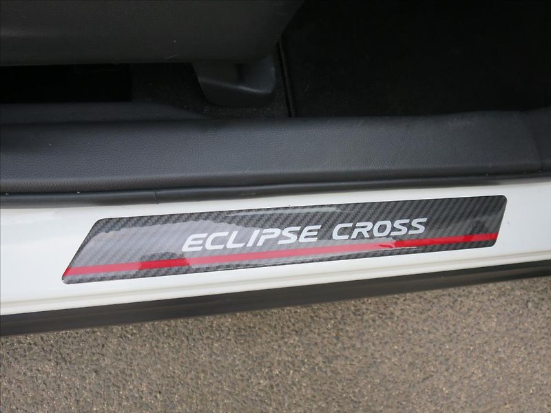 Mitsubishi Eclipse Cross 2,2  DI-D Activa+ 4x4 - fotka 22 z 27
