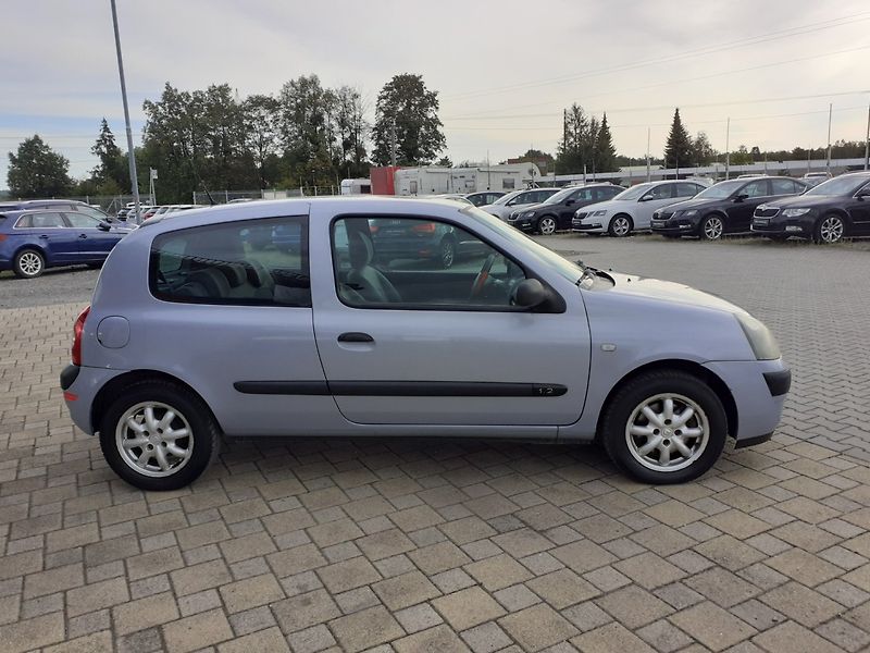 Renault Clio (2004) 1.2 - fotka 3 z 16