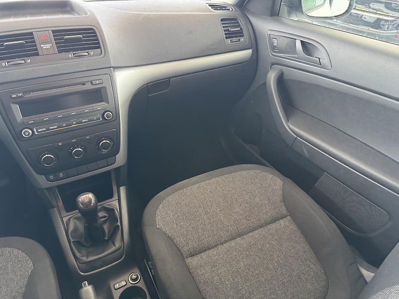 Škoda Yeti (2014) 1,6TDi GREENLINE  - fotka 12 z 21