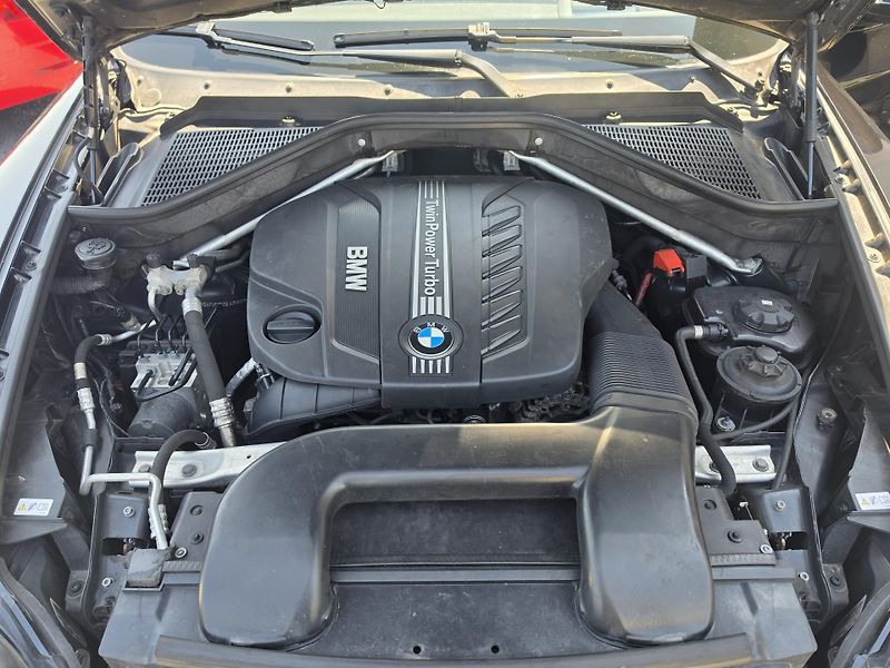 BMW X6 40D X Drive  - fotka 6 z 19