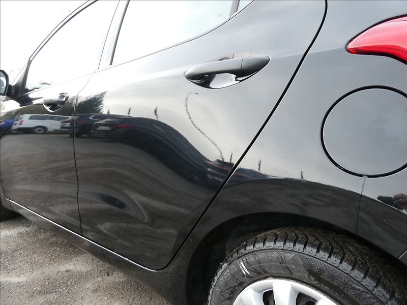 Hyundai i10 1,0 i 1.majitel,serviska,2x ko - fotka 15 z 38