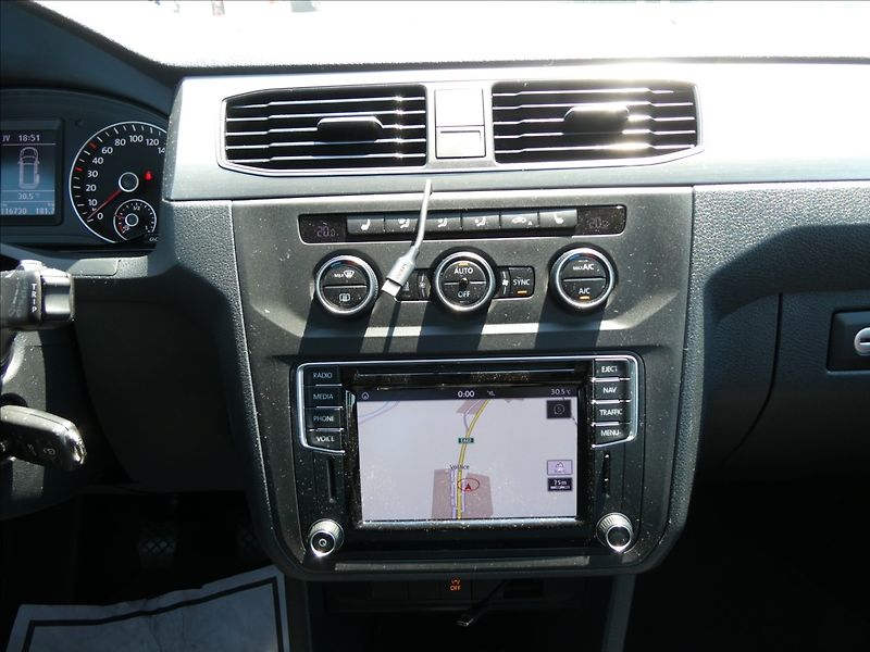 Volkswagen Caddy 1,4 TSi 92kW webasto, serviska - fotka 27 z 44