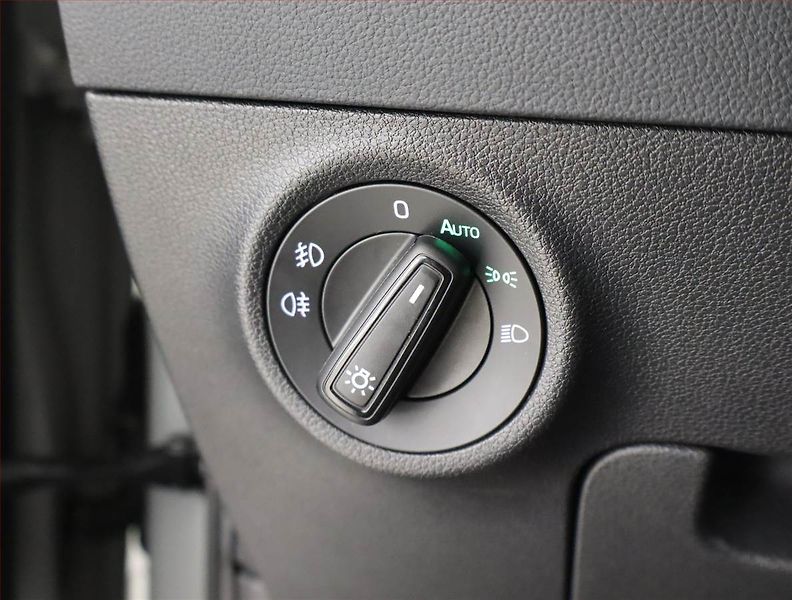 Škoda Karoq (2024) Fresh 1.5 TSI - fotka 18 z 24