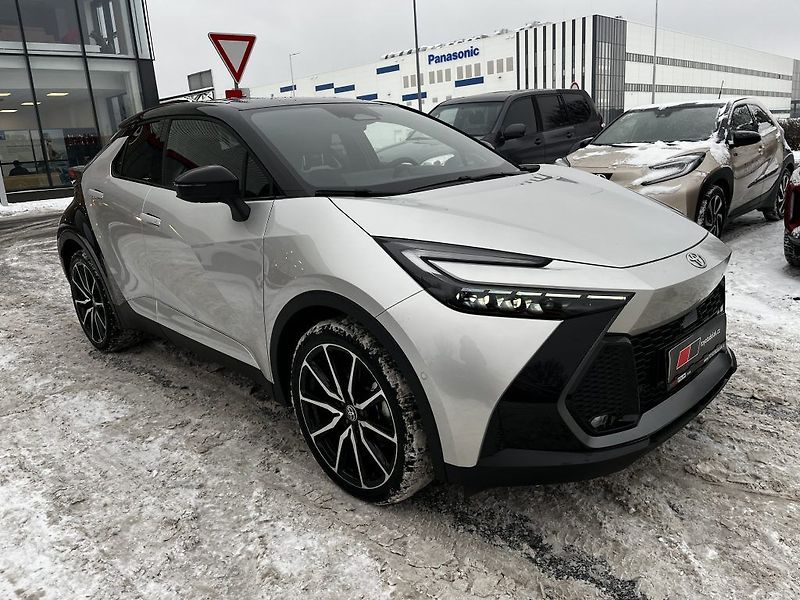 Toyota C-HR 2.0 Plug-in Hybrid ODBĚR IHNED - fotka 2 z 29