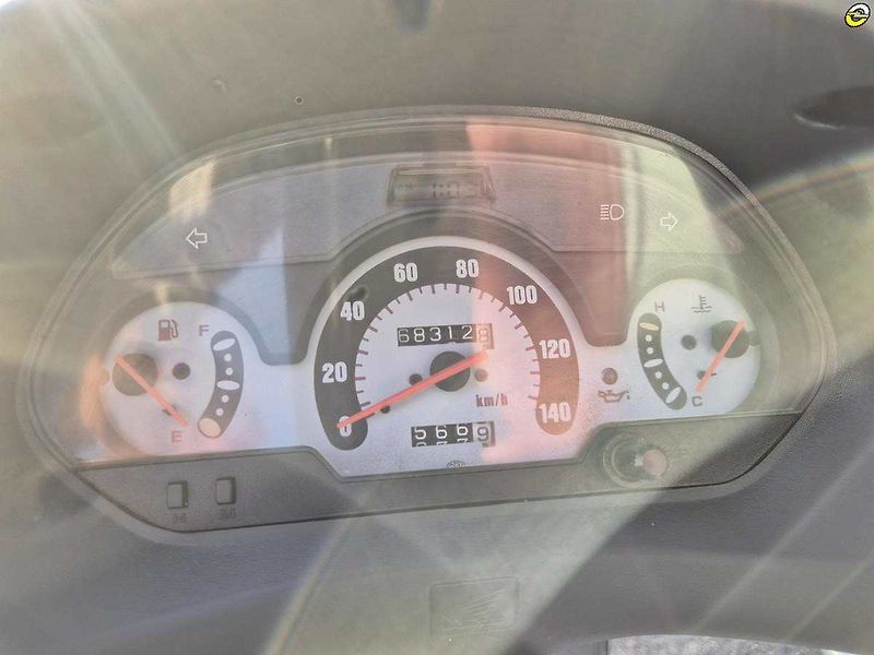 Honda FES 150 Pantheon (2000) - fotka 17 z 18