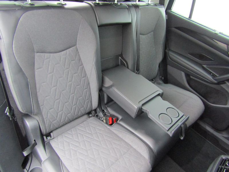 Volkswagen Tayron (2025) 2.0 TDI 142KW DSG 4x4 - 7 míst - fotka 28 z 30