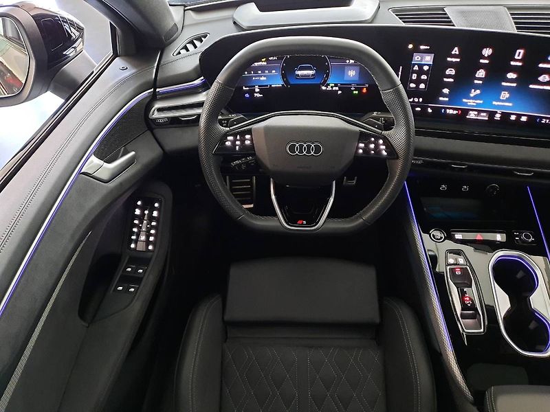 Audi A6 (2025) Avant 3.0 TFSI quattro (270kW/ - fotka 11 z 30