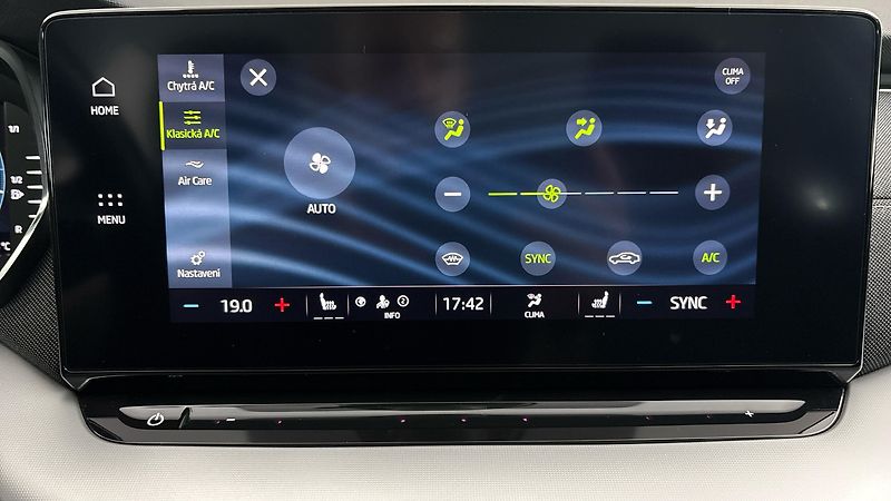 Škoda Octavia 1.5 TSI E-Tec DSG Style Combi - fotka 24 z 26