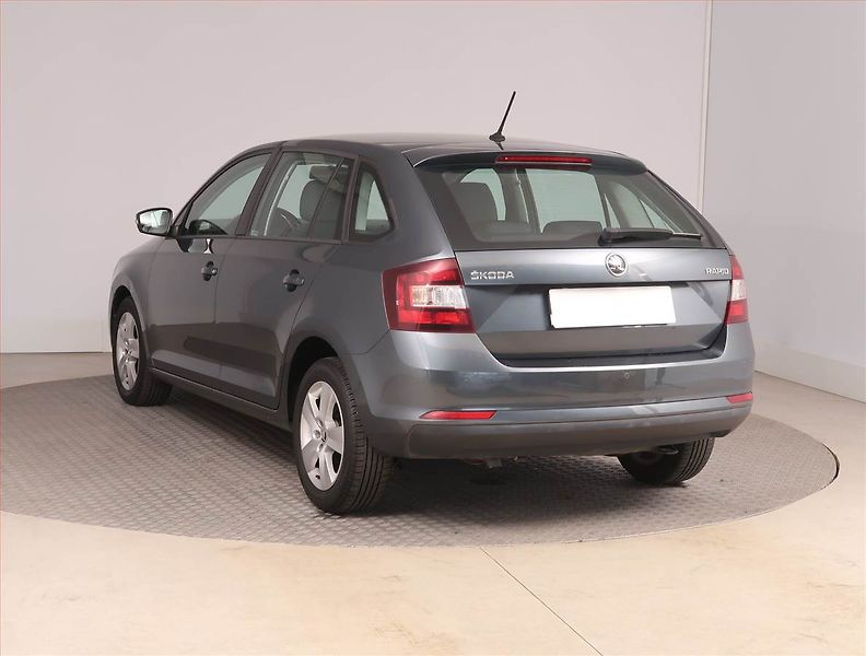 Škoda Rapid (2017) Spaceback 1.0 TSI - fotka 4 z 15