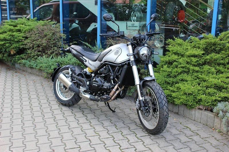 Benelli Leoncino 500 Trail (2024) NYNÍ NOVÁ CENA AKCE - fotka 2 z 8