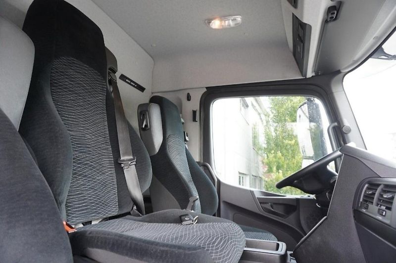 Mercedes-Benz Axor 1827 4x4 VALNÍK S RUKOU HIAB  - fotka 3 z 10