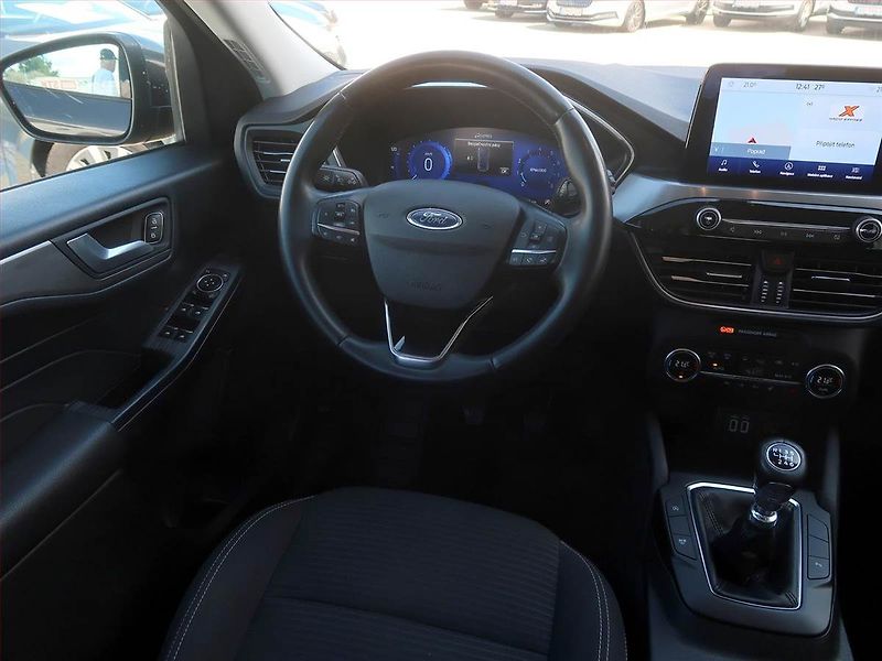 Ford Kuga (2022) Titanium 1.5 EcoBoost - fotka 7 z 16