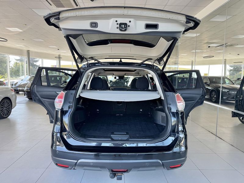 Nissan X-Trail 1,6dCi 96kW*AUT*360kam*Panoram - fotka 33 z 35