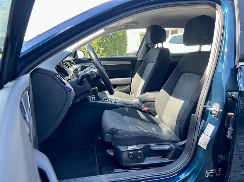 Volkswagen Passat 2,0 TDi DSG BUSINESS záruka - fotka 9 z 42