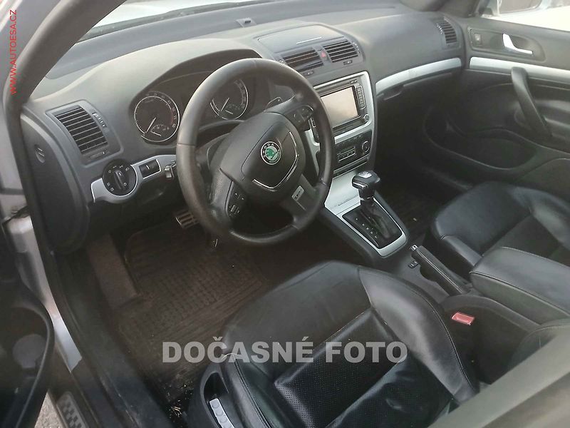 Škoda Octavia (2011) 2.0TDi - fotka 3 z 3