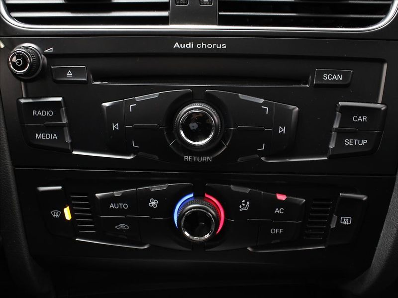 Audi A4 1,8 TSi 118kW MT Avant ČR - fotka 17 z 21