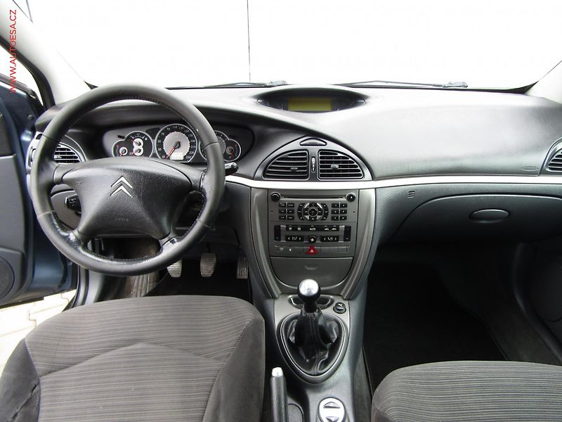 Citroën C5 (2006) 1.6 HDi, ČR, AC, TZ, park - fotka 8 z 20