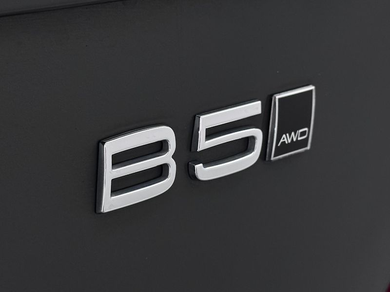 Volvo XC90 B5 AWD PLUS DARK CZ 1.maj - fotka 24 z 51