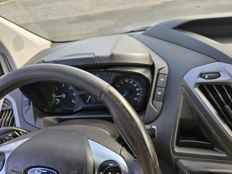 Ford Transit Custom 2,0 TDCi 6 míst GO motoru - fotka 14 z 19