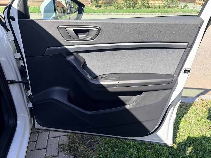 Seat Ateca 2.0TDI 110KW DSG 4DRIVE LED - fotka 54 z 56