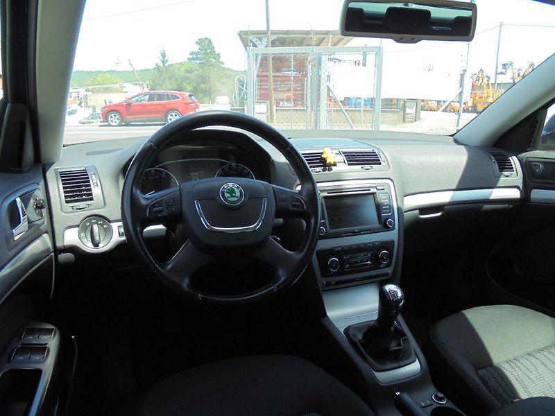 Škoda Octavia (2009) 1.4 TSI- DIGIKLIMA- SERVISKA - fotka 8 z 11
