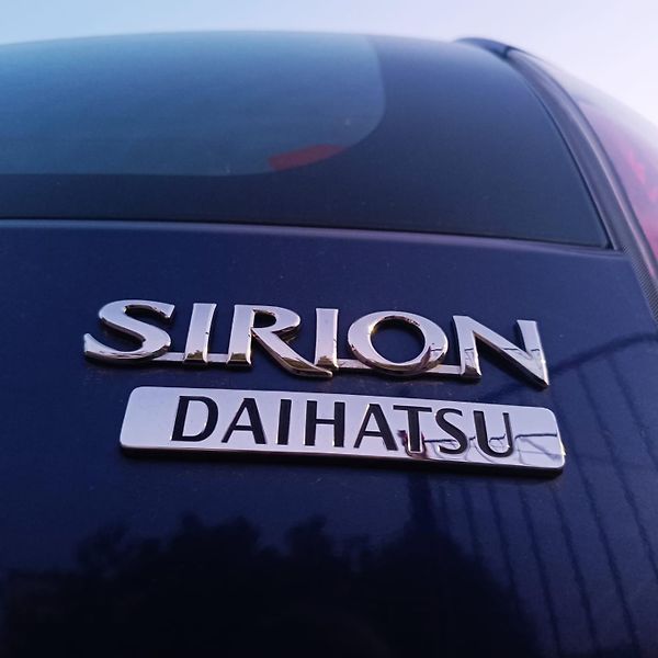 Daihatsu Sirion 1.3i/64kW, 4x4 - fotka 7 z 12