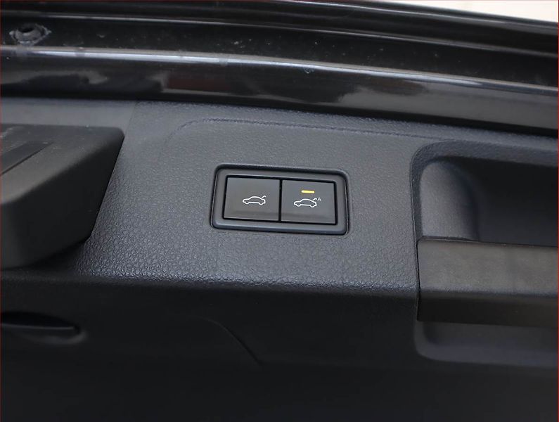 Volkswagen Passat (2019) 2.0 TDI - fotka 21 z 24