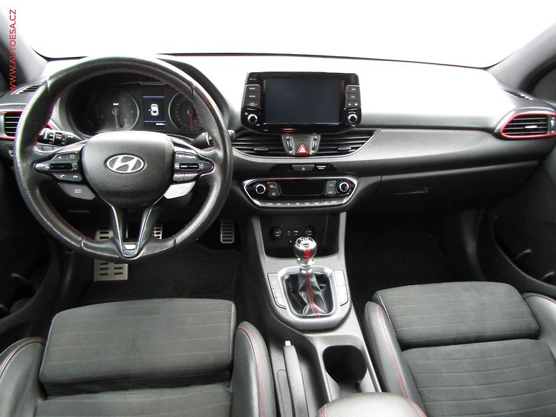 Hyundai i30 (2018) 2.0 T-GDi, ČR, N-Line - fotka 8 z 22