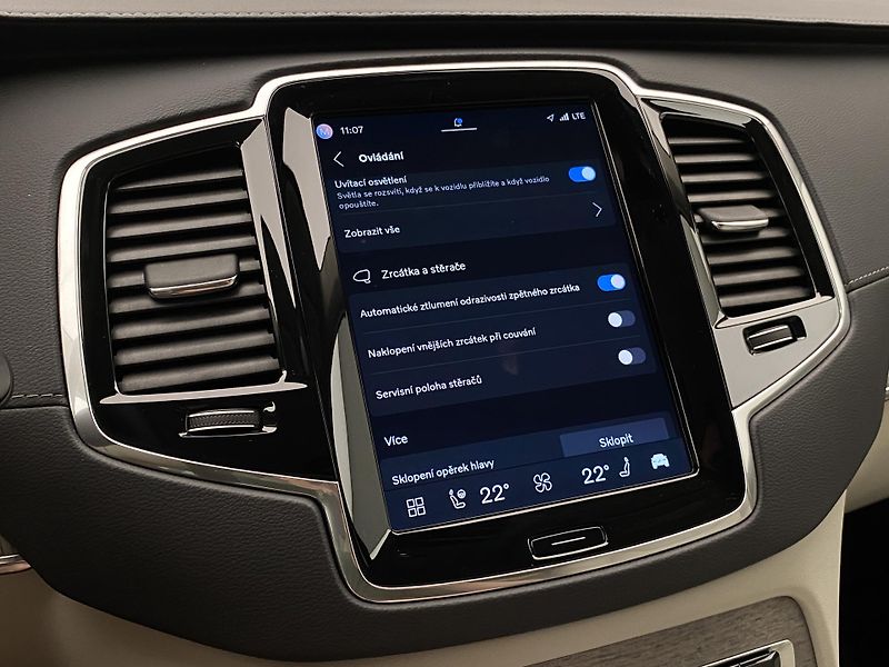 Volvo XC90 B5 AWD PLUS BRIGHT AUT CZ - fotka 44 z 58
