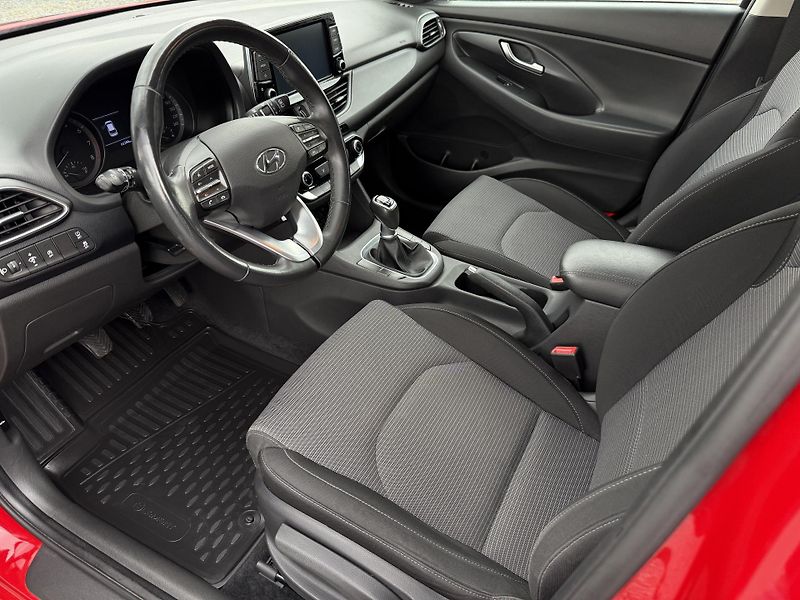 Hyundai i30 1.5DPi Comfort 81kW ČR - fotka 9 z 20