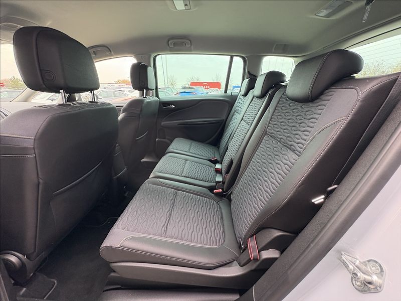 Opel Zafira 1,4 103kw ČR servis 6MT - fotka 17 z 28