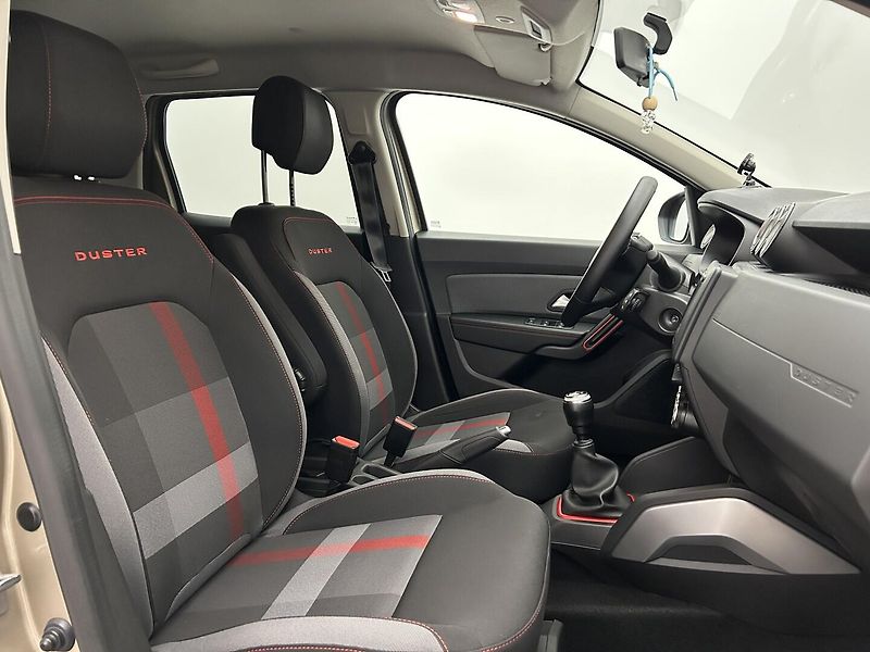 Dacia Duster 1.3 TCe - fotka 21 z 26