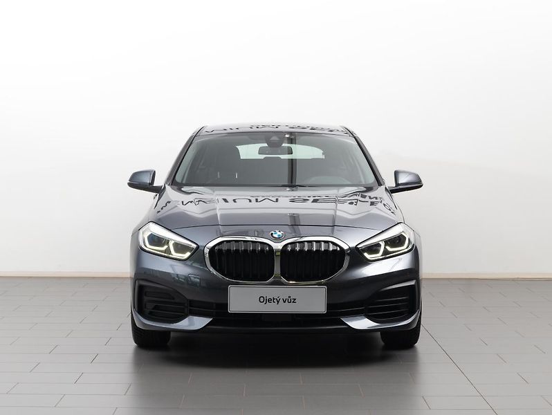 BMW Řada 1 118i - fotka 2 z 21