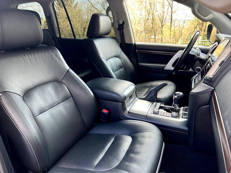 Toyota Land Cruiser (2020) 4.5 V8 DIESEL 2020 – TUNING - fotka 31 z 42
