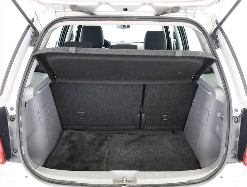 Suzuki SX4 (2011) 1.6 VVT, 4X4, Vyhř. sedaček - fotka 14 z 14