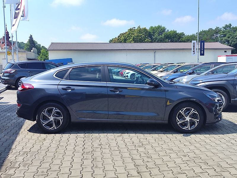 Hyundai i30 1.0 T-GDI/88kW Smart DCT - fotka 4 z 27